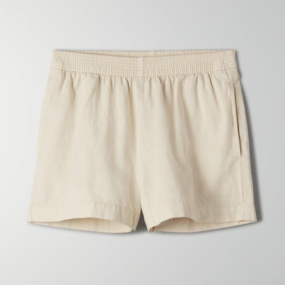 Aritzia Wilfred Free Nova 3" Short